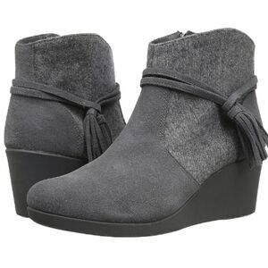 CROCS LEIGH SUEDE MIX WOMEN'S BOOTIE